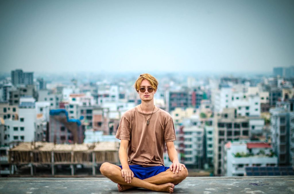 5 ประโยชน์ของการทำสมาธิเป็นประจำที่ทุกคนต้องรู้ 5 Benefits of Regular Meditation • Free your mind 01 5 Benefits of Regular Meditation 01